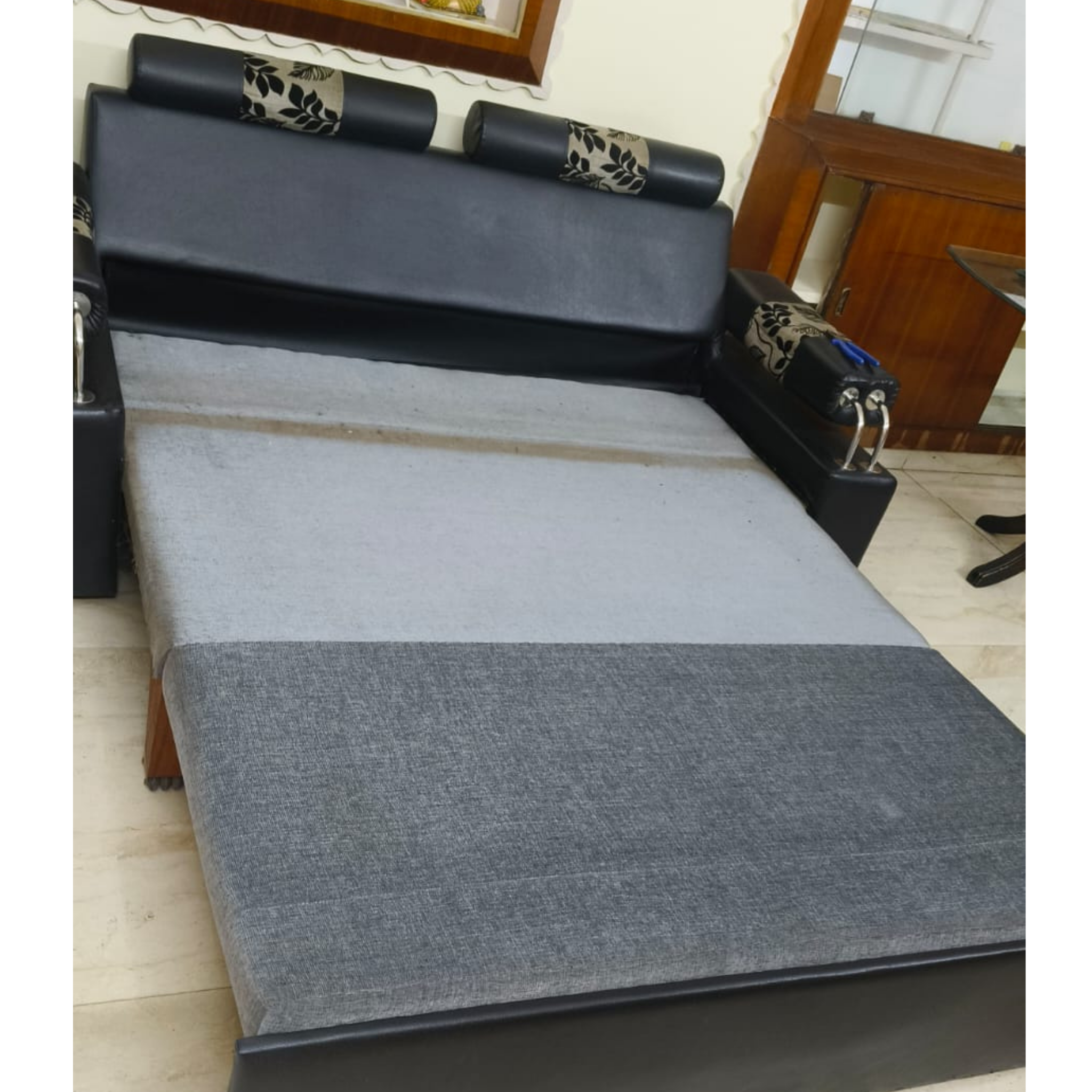 Fully covered sofa cum bed - Image 4