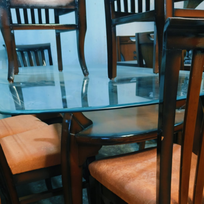 Table is slightly bigger than normal 6 seater dining table