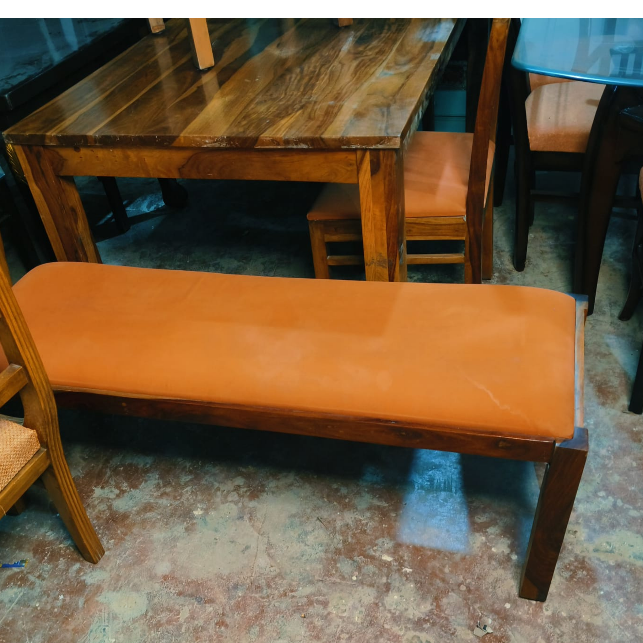 Sheesham wood dining table with natural finish - Image 2