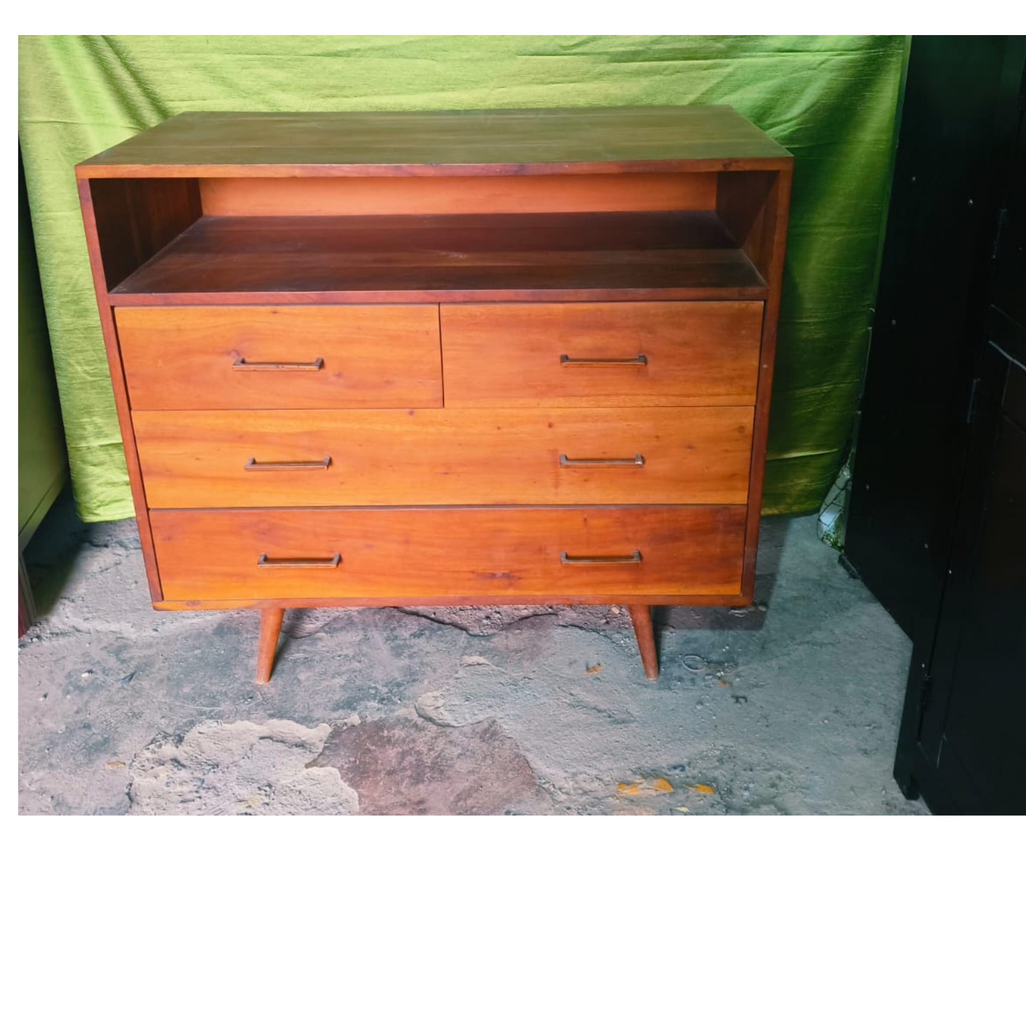 Solid wood chest of drawers - Image 2