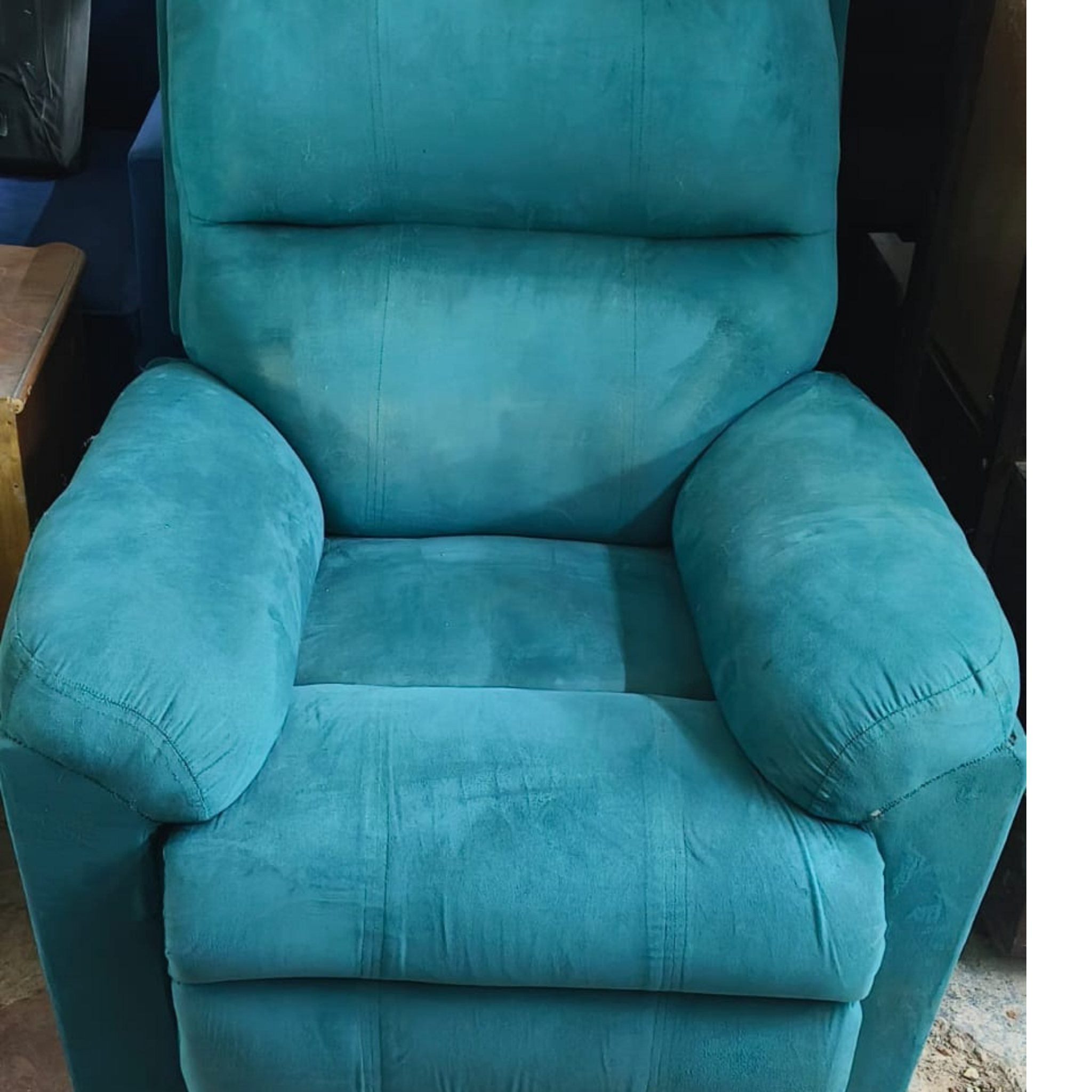 Single recliner