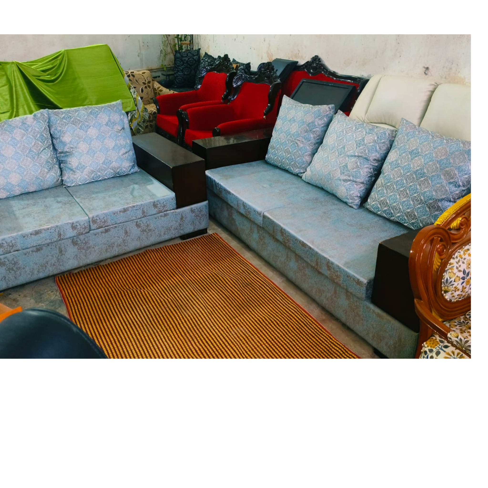 Solid teak wood dining table - Image 3