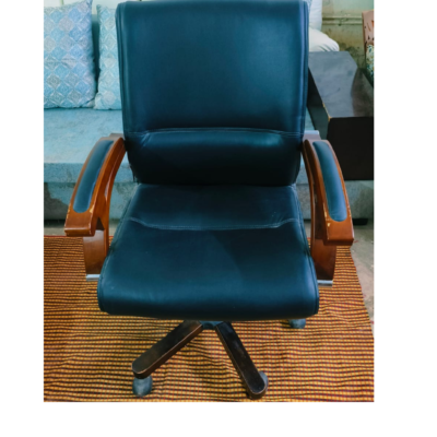 Premium segment chair with heavy wooden strong base