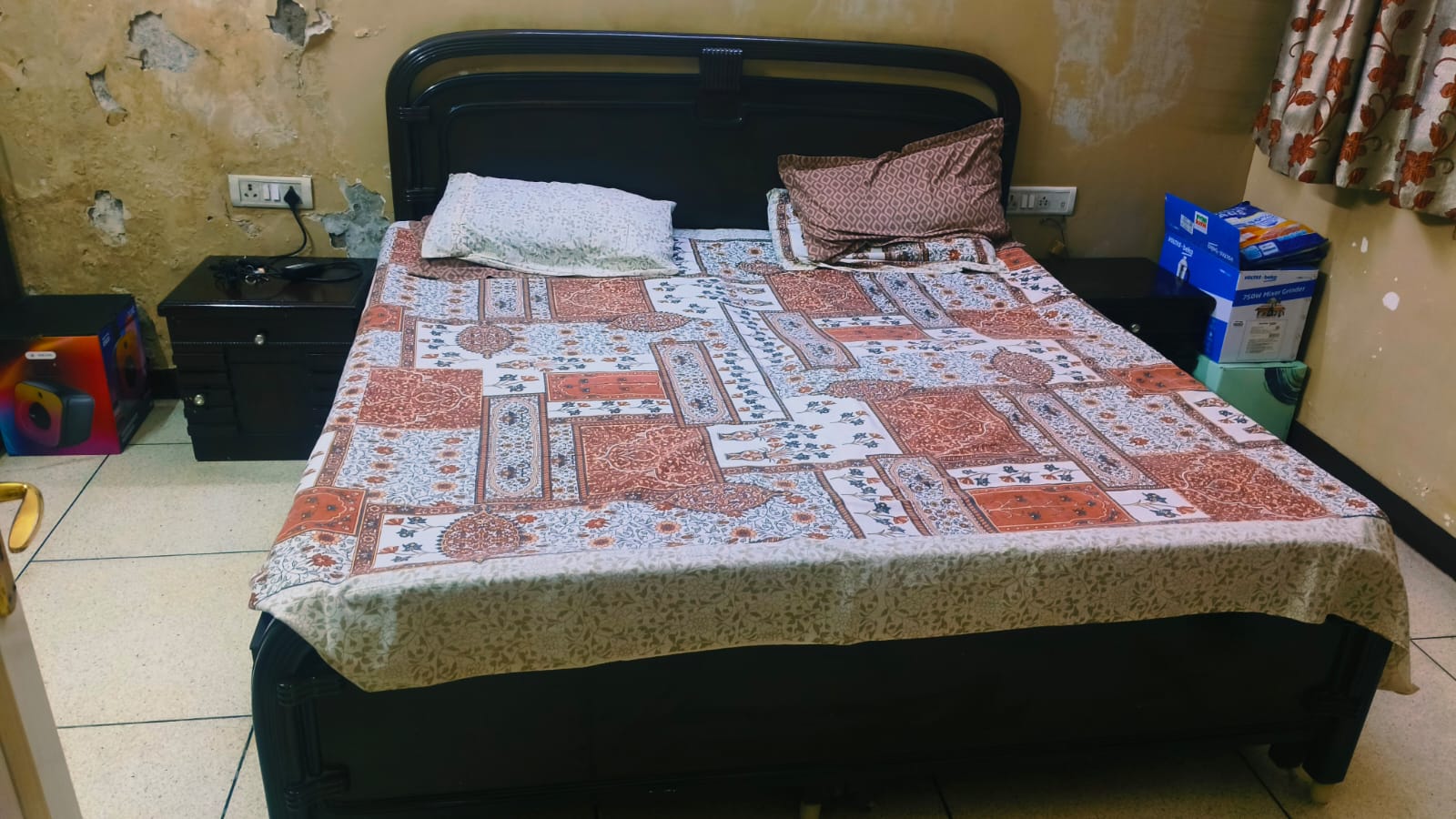 King size double bed
