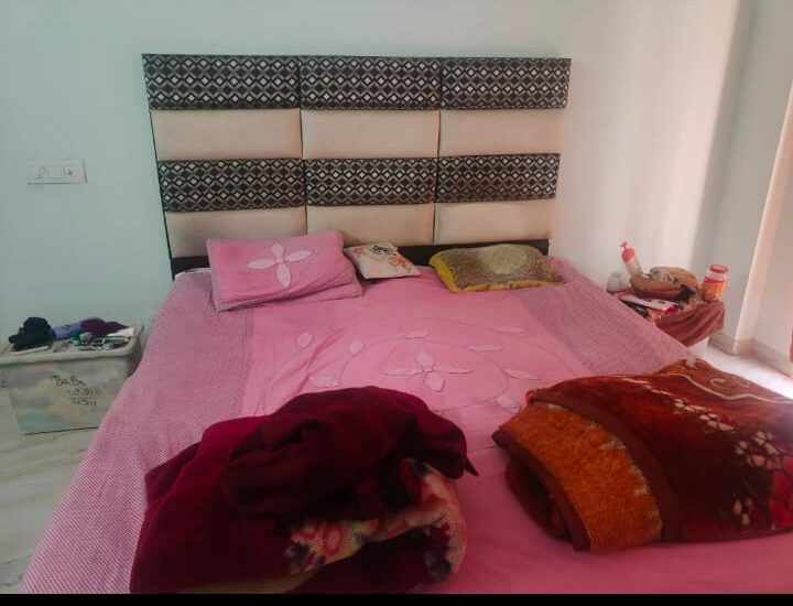 Double bed - Image 3