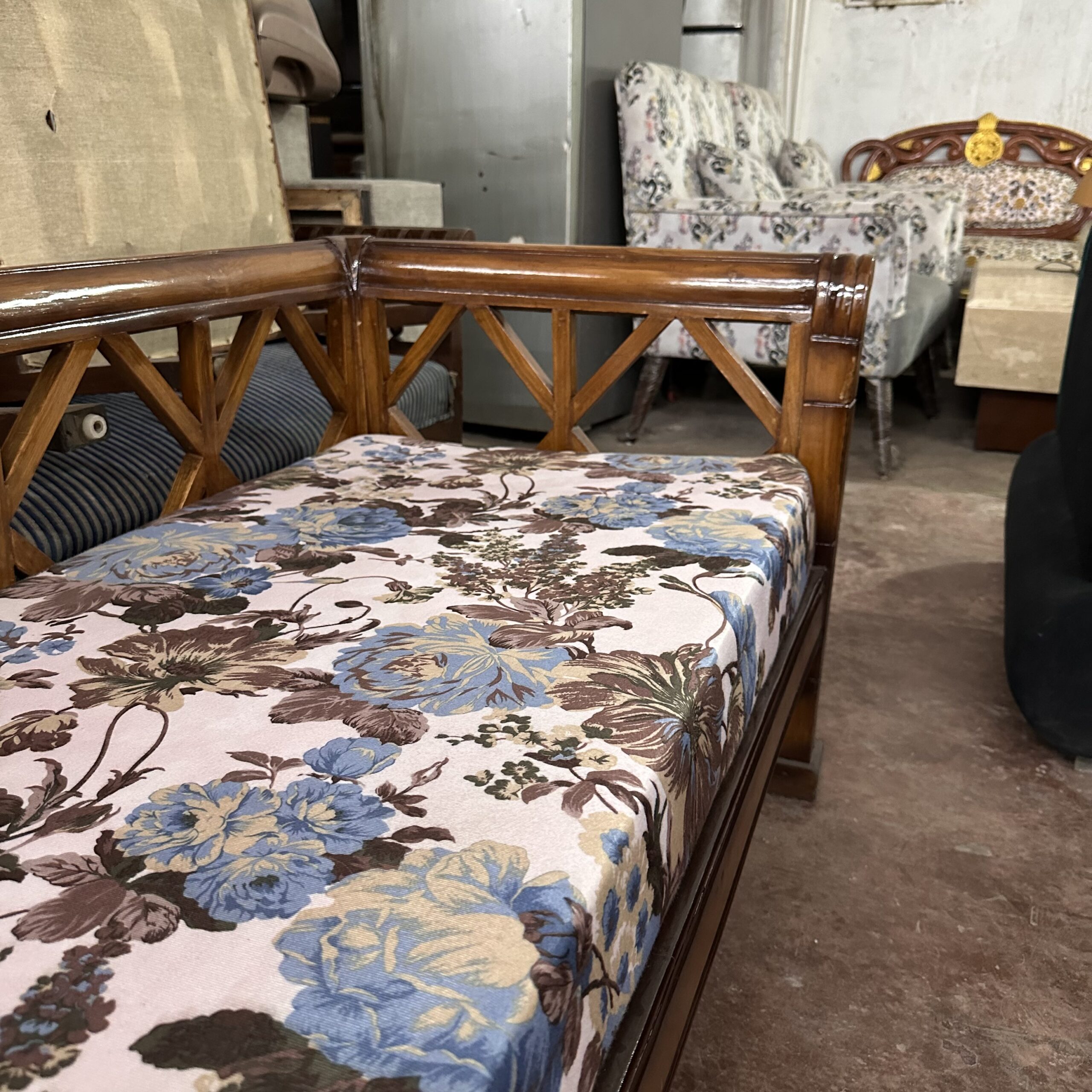 3 Seater wooden couch with floral cushion - Image 4