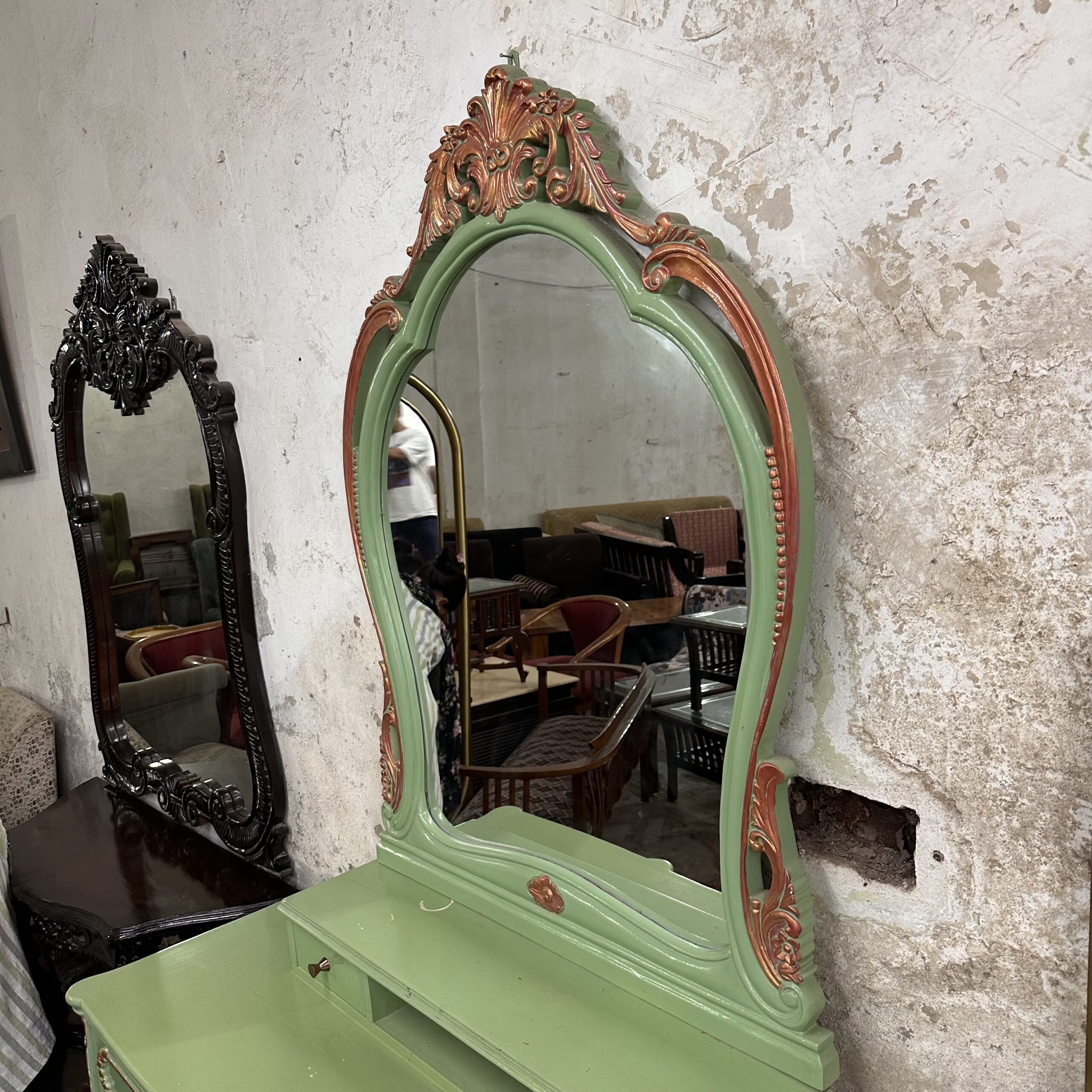 Solid wood dresser - Image 4