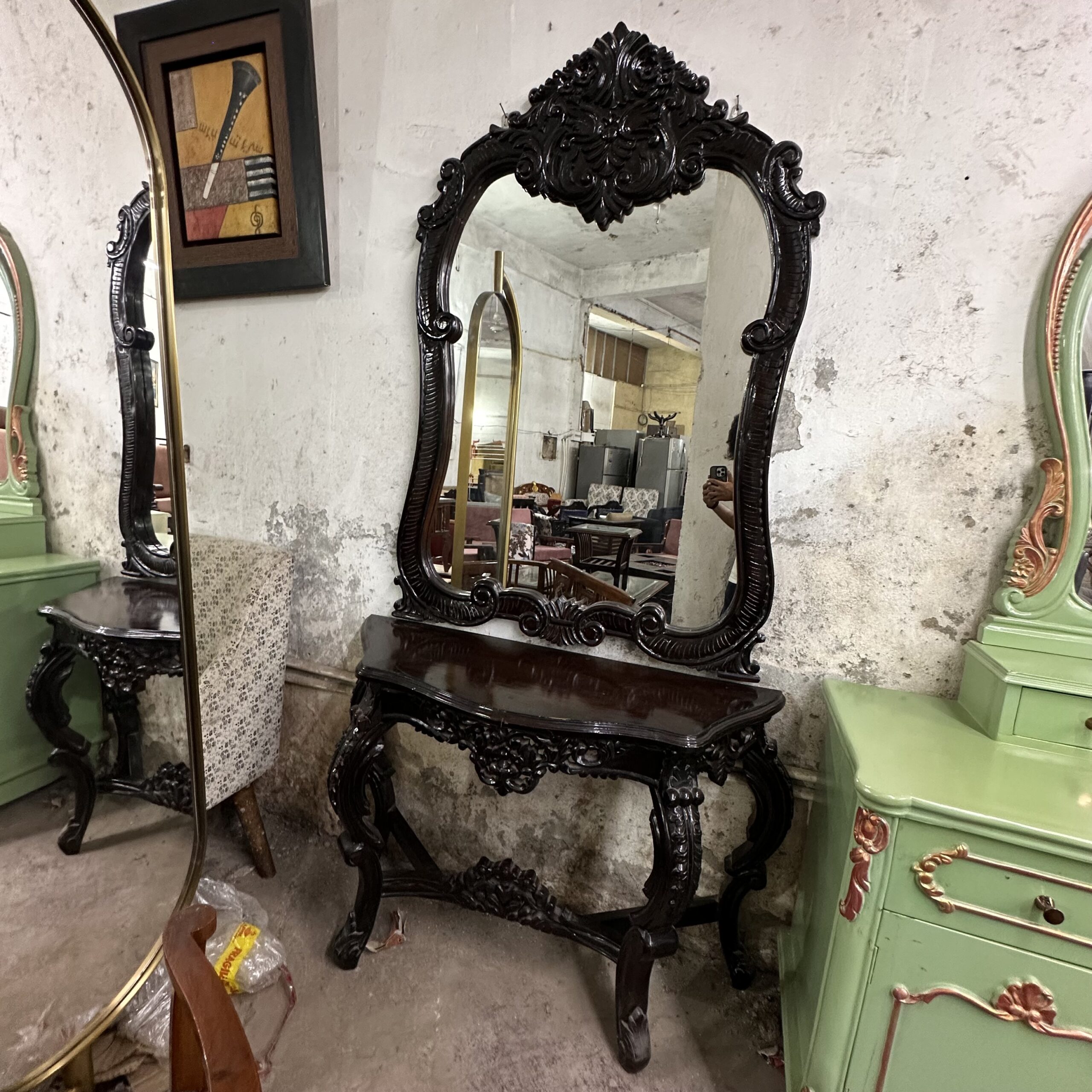 Carving mirror with console - Image 3
