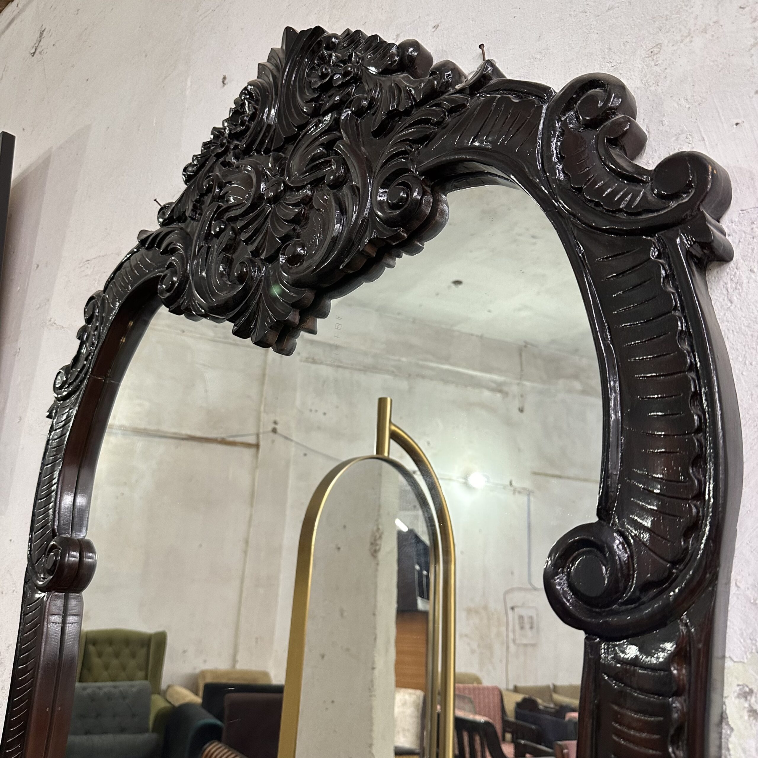 Carving mirror with console - Image 5