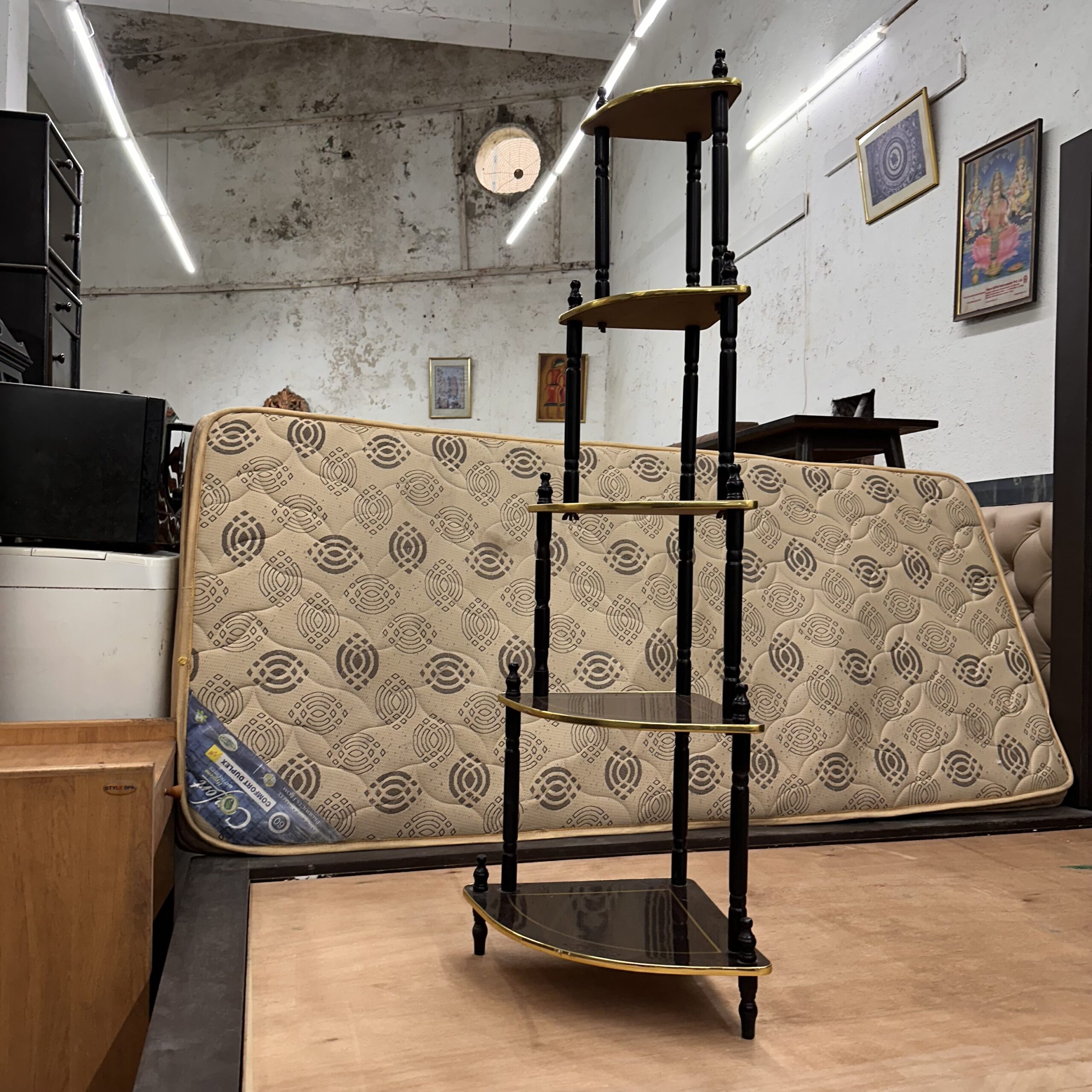 Corner - Image 4
