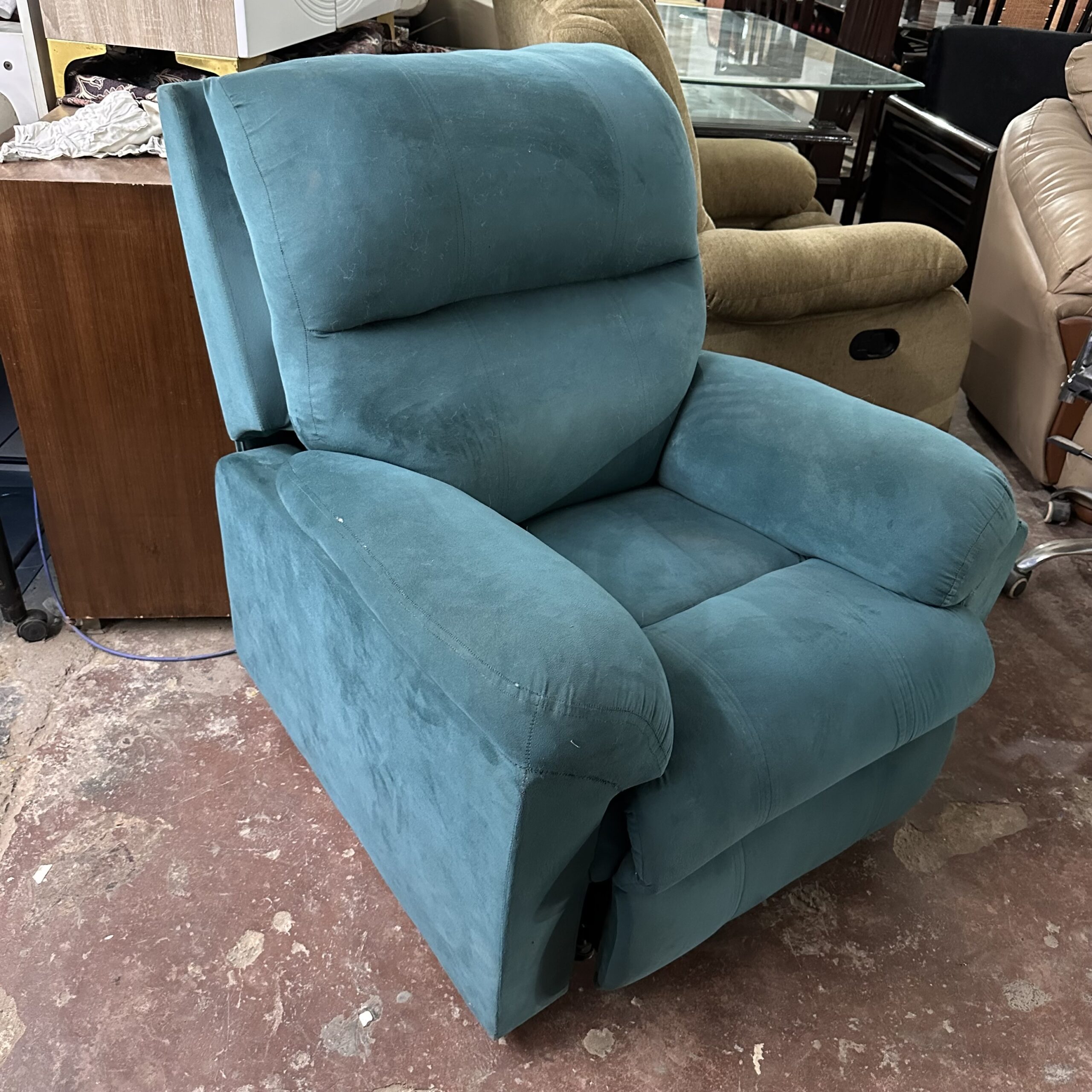 Recliner - Image 2