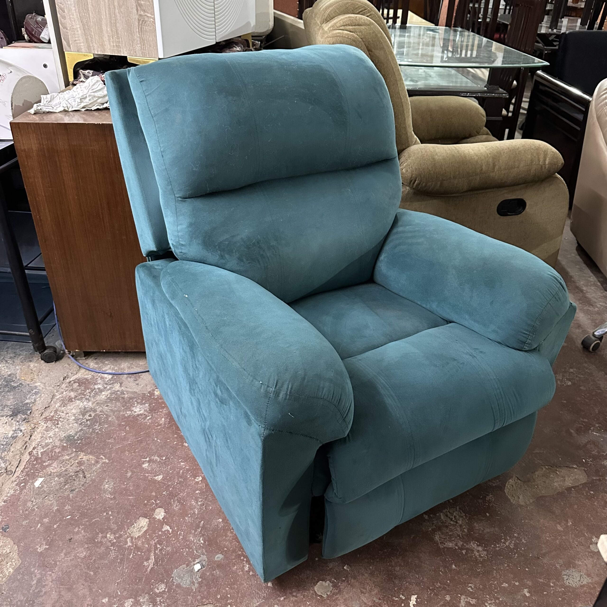 Recliner - Image 4